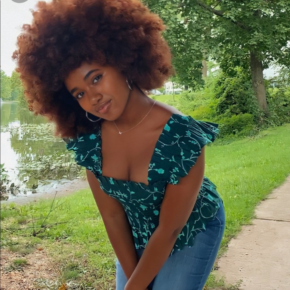 Hill House The Paz Top in Emerald Botanical - Picture 2 of 6